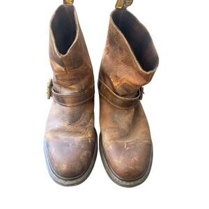 Dr. Martens  style 14780220. Whitley biker Buckle boot  mid-calf boot with a dis